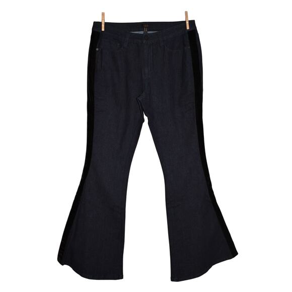 G.I.L.I. NEW $108 Flare Leg Stretch‎ Denim Jean Velvet Trim Dark Rinse Size 6 - Picture 2 of 3